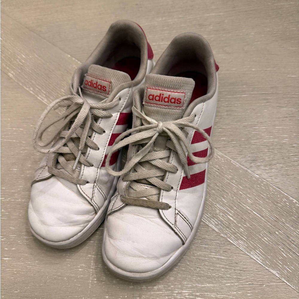 Adidas White and Pink Casual Shoes for girls